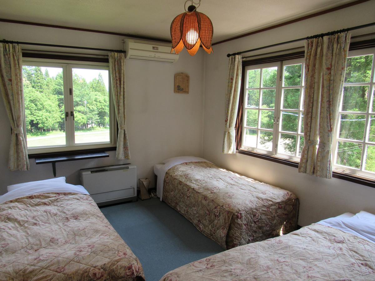 Bed and Breakfast ペンション ちゃうちゃう Хакуба-Мура Экстерьер фото