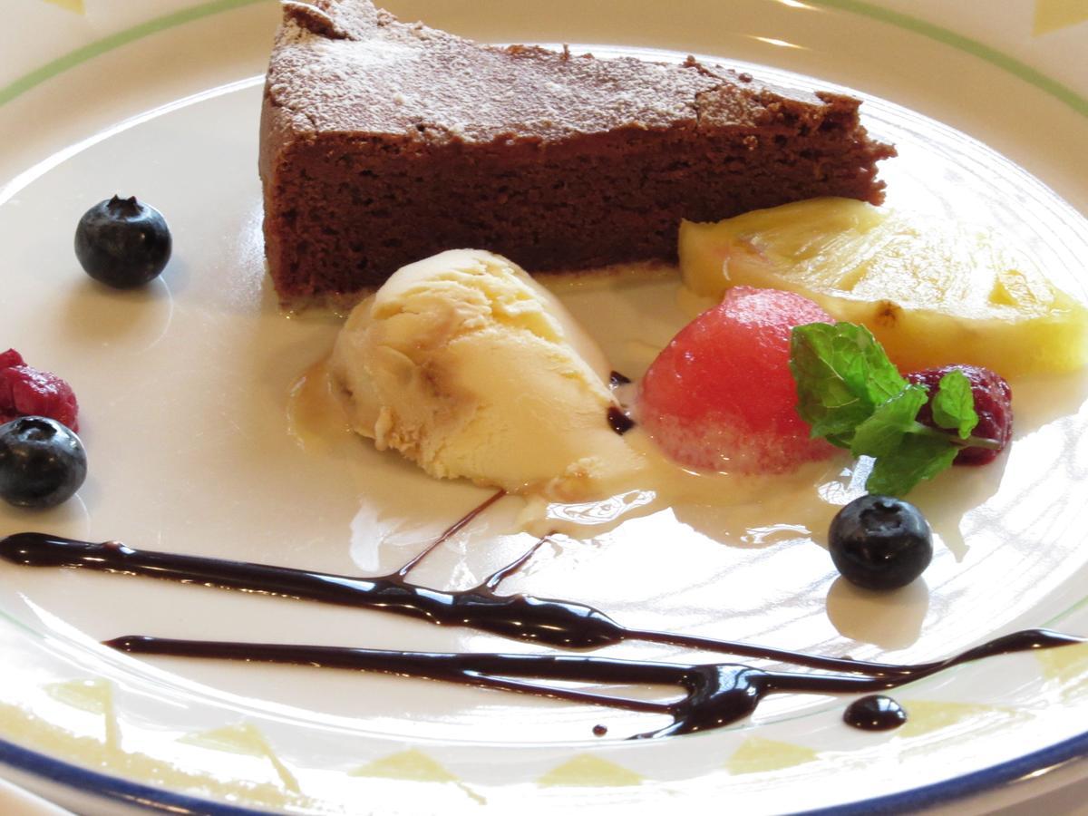 Bed and Breakfast ペンション ちゃうちゃう Хакуба-Мура Экстерьер фото